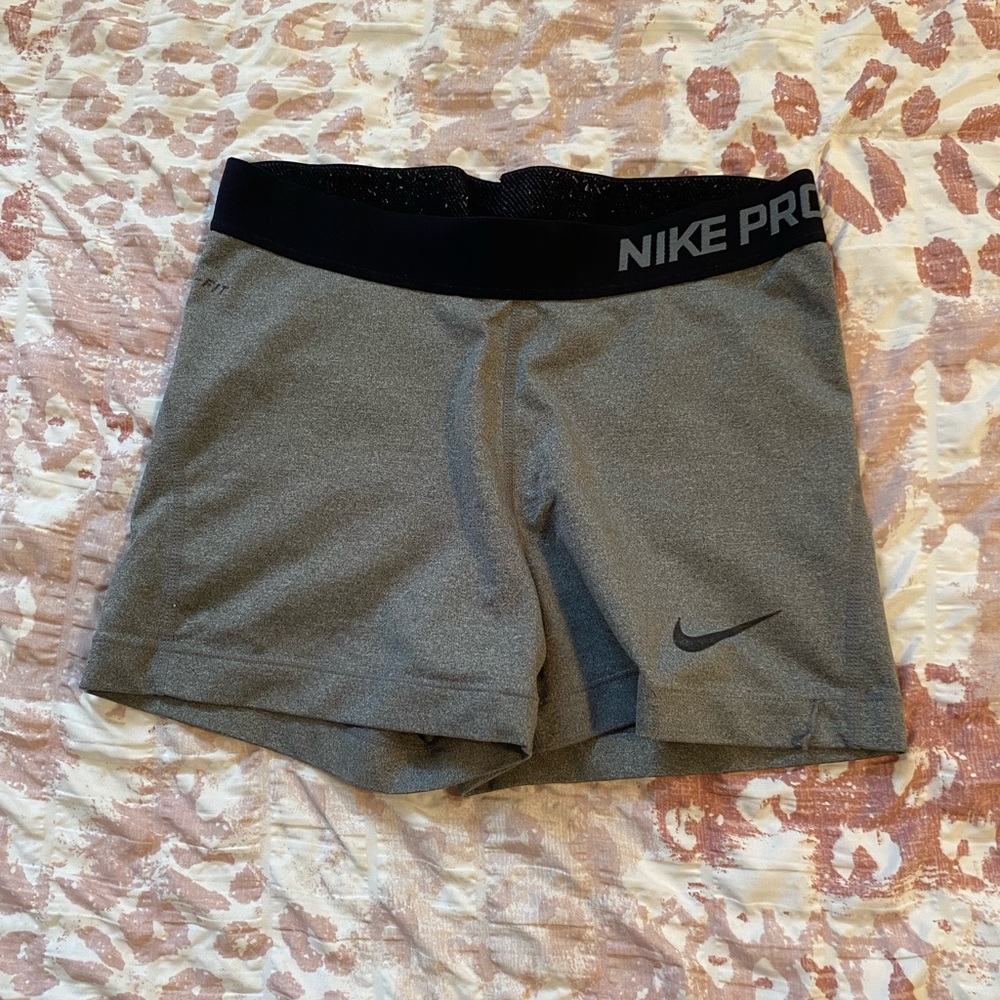 Grey Nike Pros | Size M